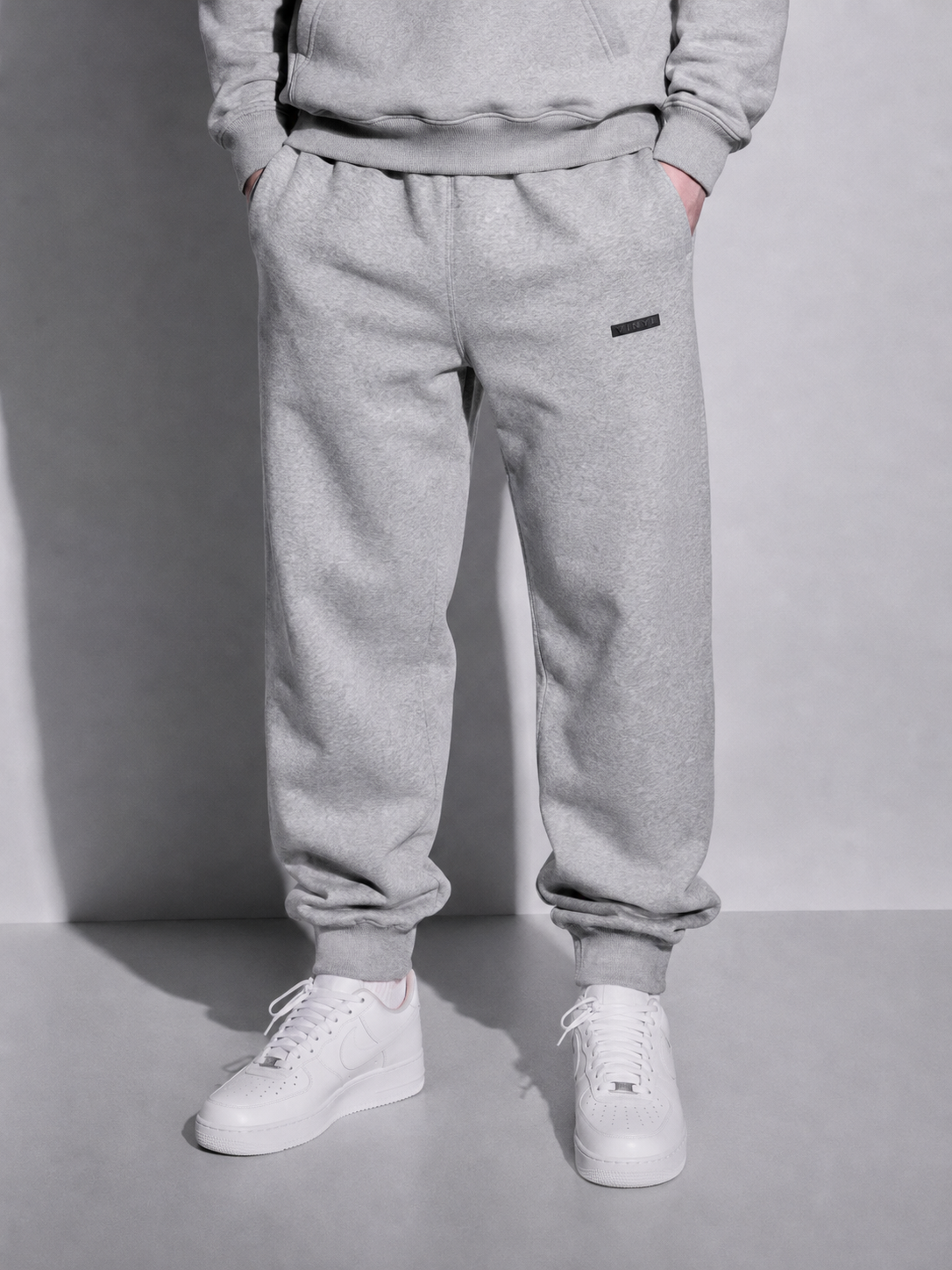 Modern basic sweatpants grey melange