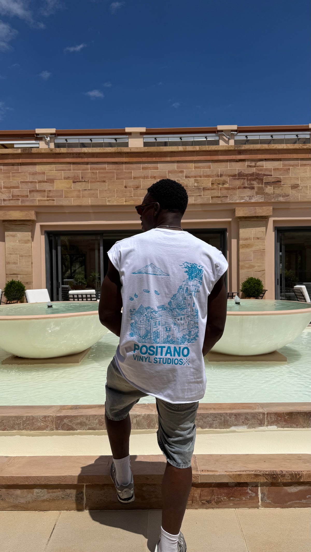 Vinyl sleeveless tee positano white - oversized