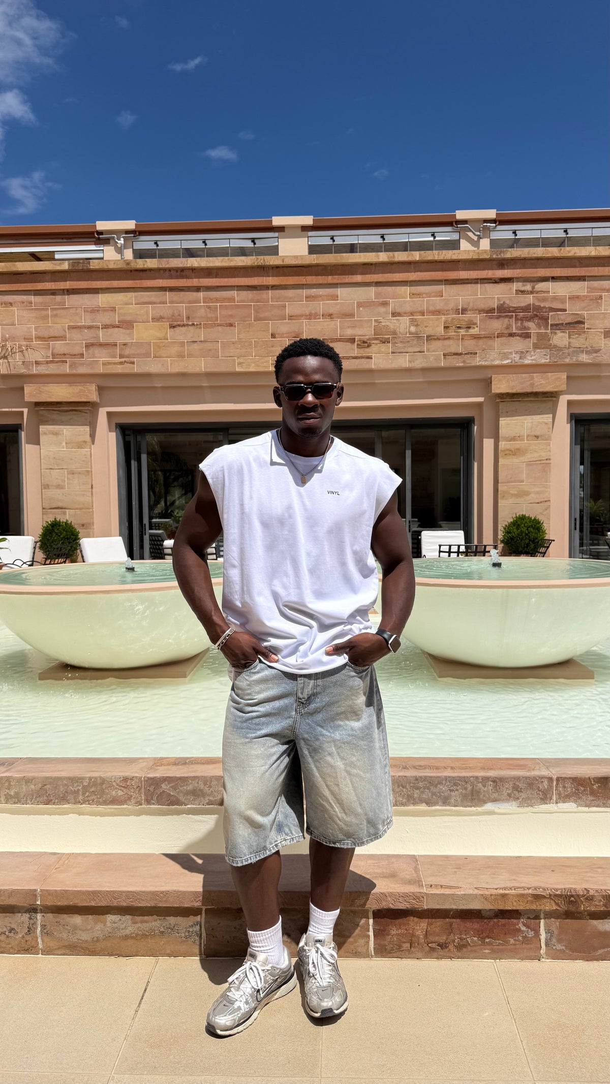 Vinyl sleeveless tee capri italia white - oversized