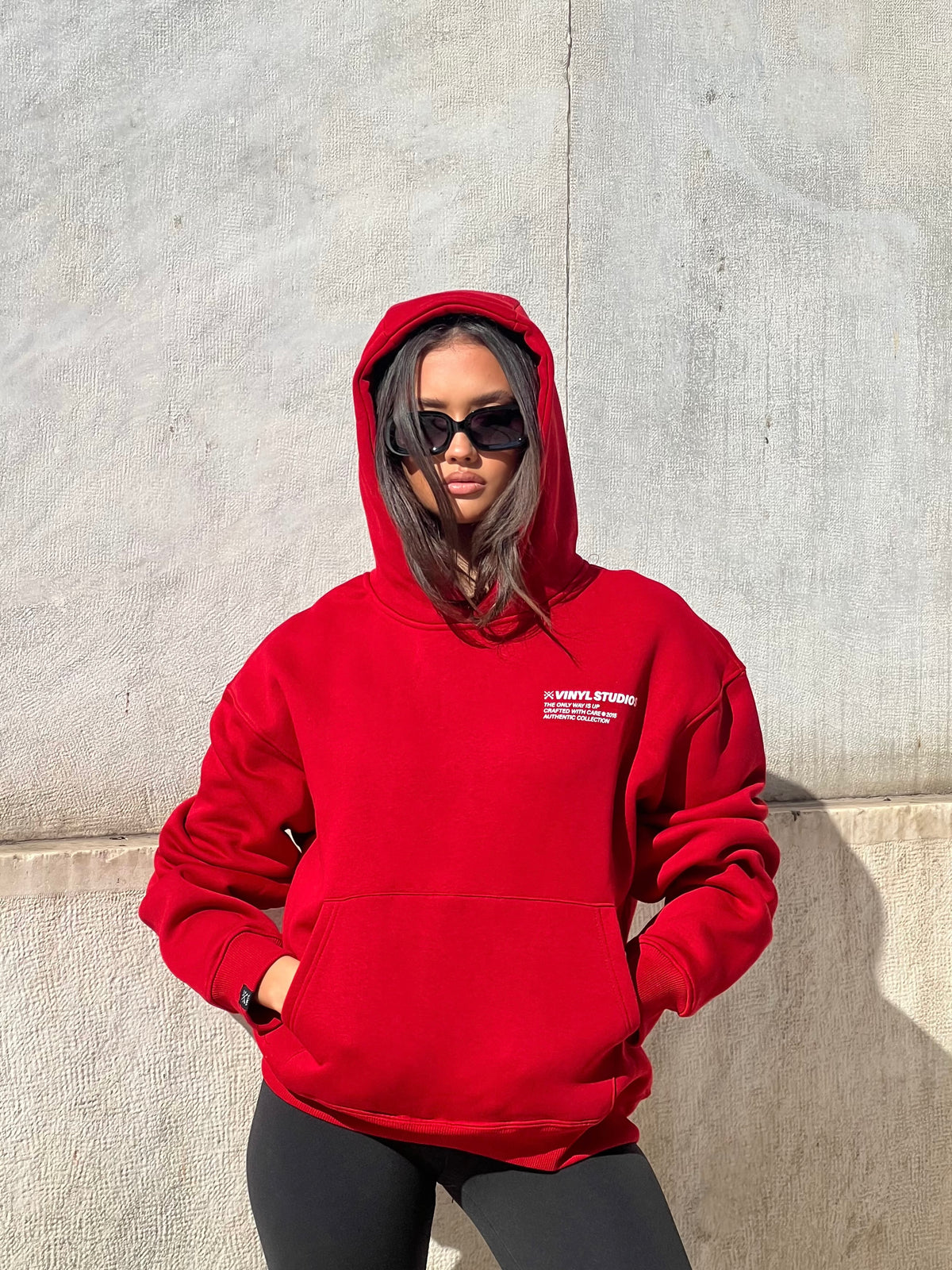 Vinyl φουτερ κοκκινο με τυπωμα cotton oversized - studios v legacy hoodie