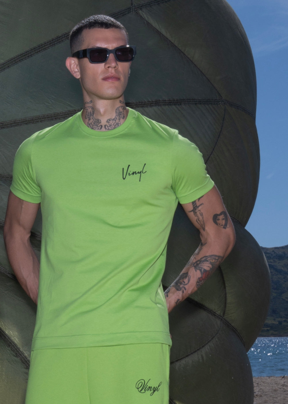 Vinyl μπλουζα με τυπωμα πρασινη cotton regular fit ανδρικη