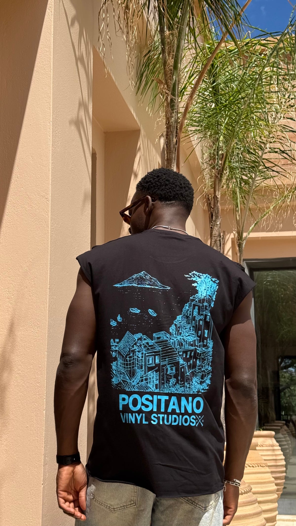 Vinyl sleeveless tee positano black - oversized