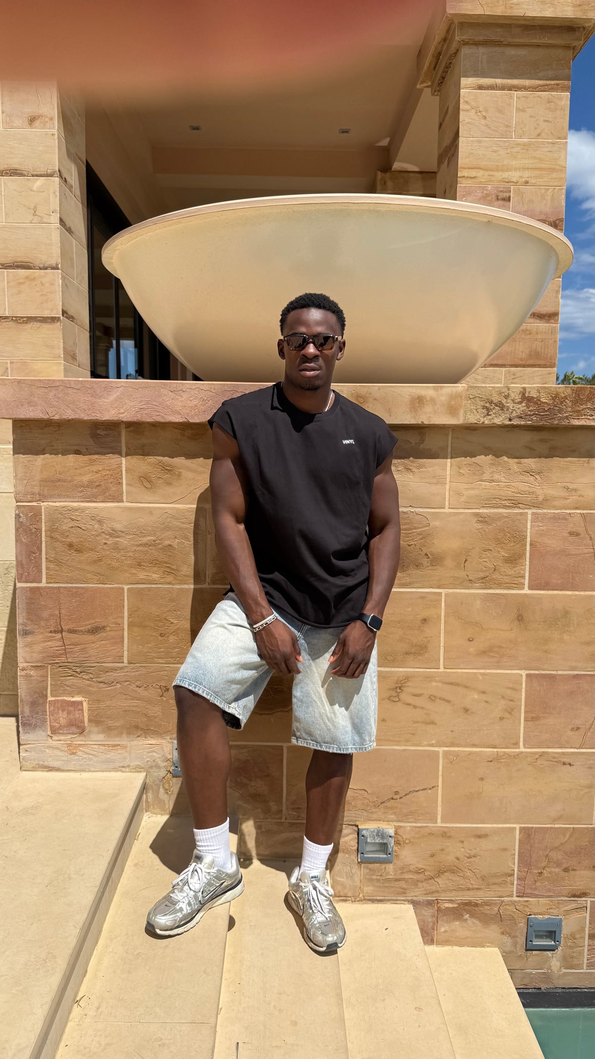 Vinyl sleeveless tee capri italia resort black - oversized