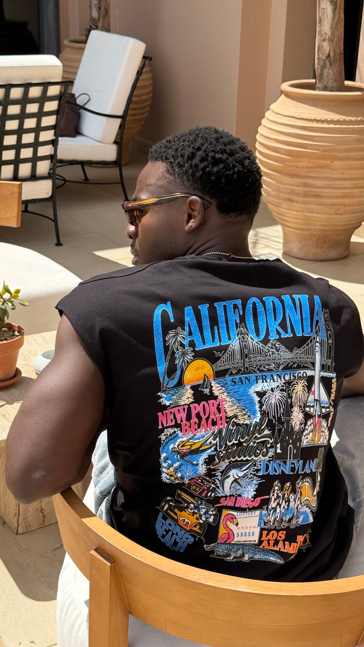 Vinyl sleeveless tee california coast black - oversized